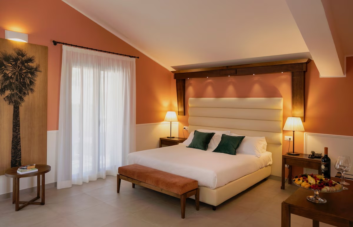 Accommodatie tussen de wijnranken