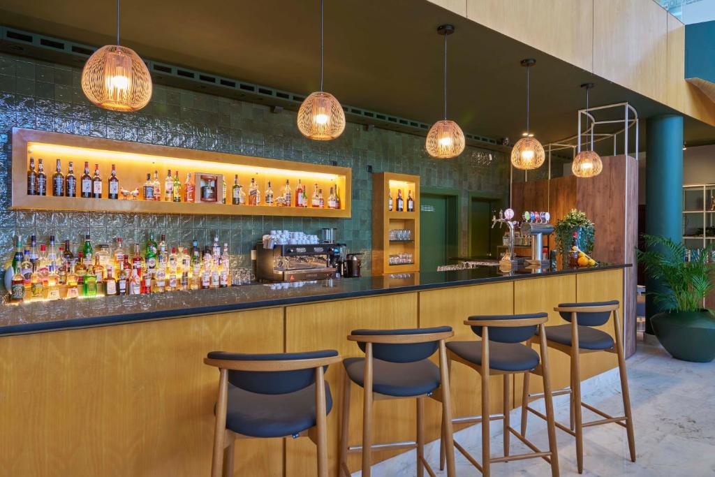 Golden Residence Hotel &ndash; zwembad en terras