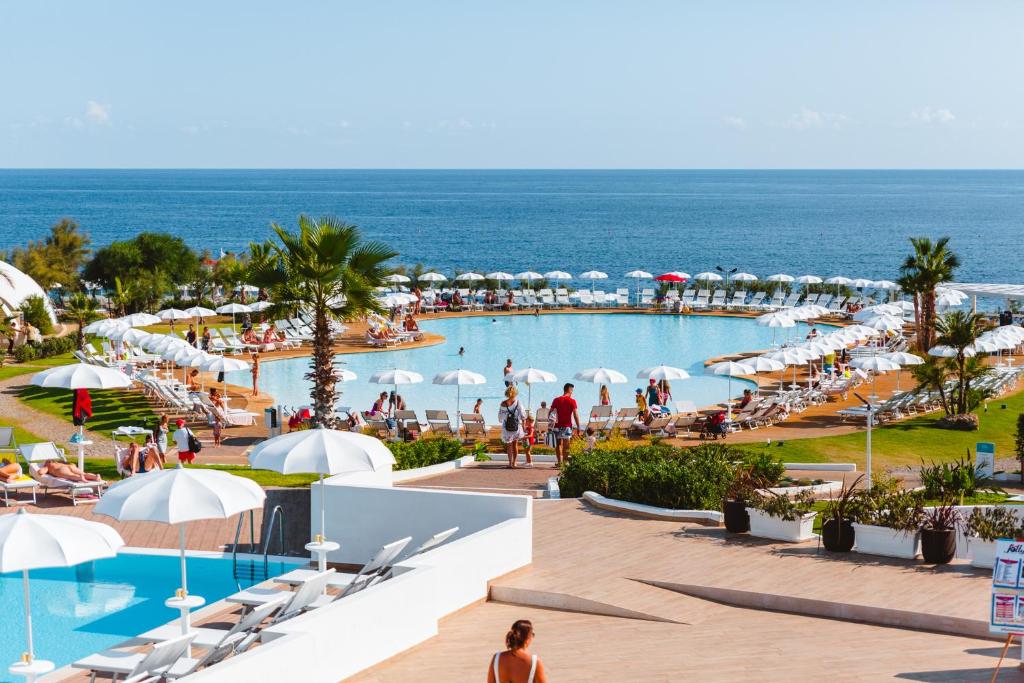 Torre Cintola aan zee