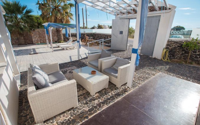 Tuinmeubels van Hotel Iliada Santorini