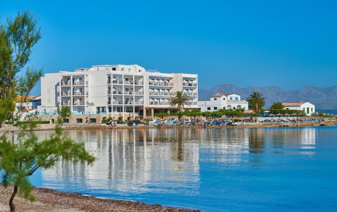 Zwembad van Hotel Moré op Mallorca