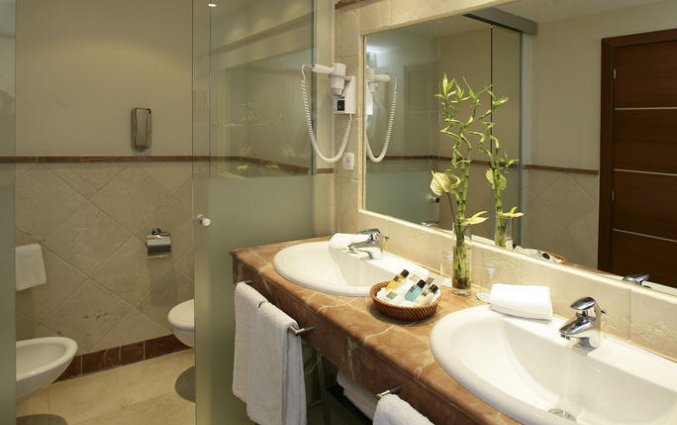 Badkamer van Hotel Senatur Banus Spa aan de Costa del Sol