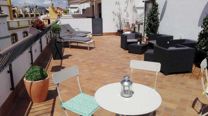 Terras van Azz Hotel Doña Manuela in Sevilla
