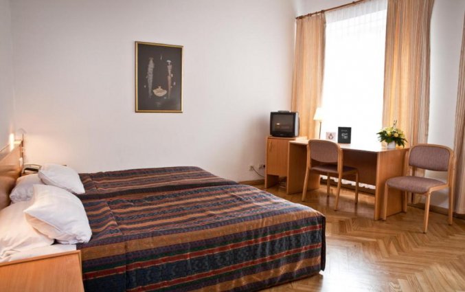Tweepersoonskamer met aparte bedden in Rixwell Hotel Konventa Seta in Riga