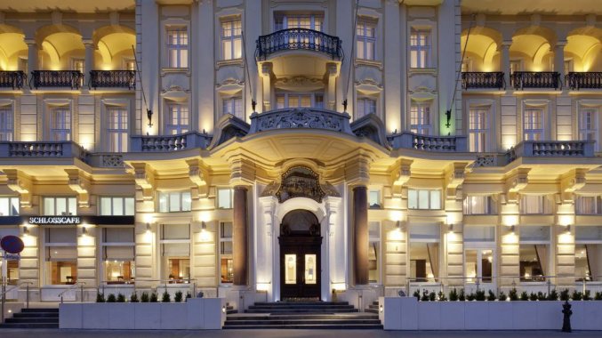 Voorkant van hotel Austria Trend Parkhotel Schönbrunn in Wenen