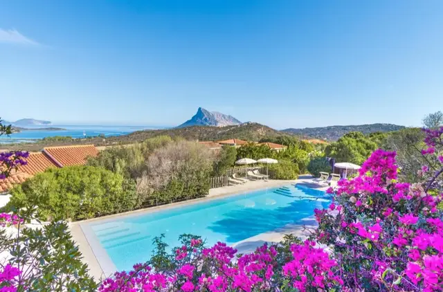 Residence Hotel Lu Nibareddu zwembad