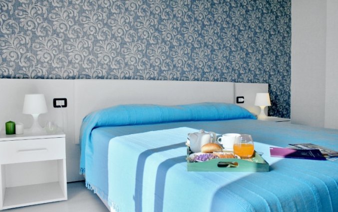 Tweepersoonskamer van Hotel Baia Azzurra op Sicilie