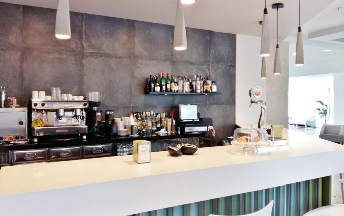 Bar van hotel Primavera Park in Alicante