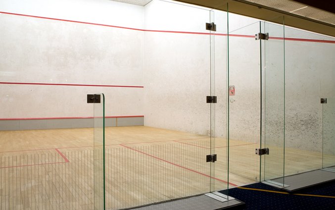 Squashbaan van Fletcher Resort-Hotel Amelander Kaap op Ameland