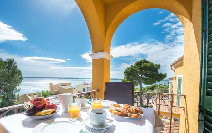 Uitzicht vanuit Aparthotel Ona Aucanada op Mallorca