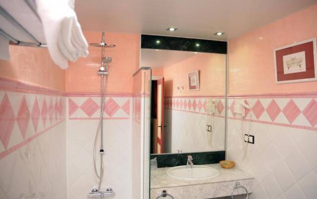 Badkamer Hotel Santo Domingo Lucena