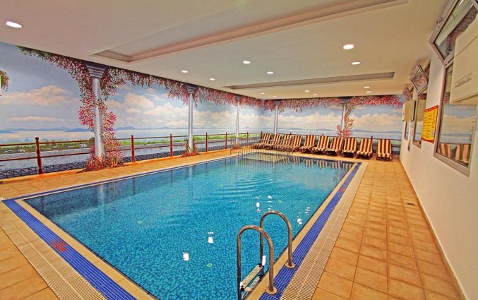 Binnenzwembad van Mandarin Resort Bodrum