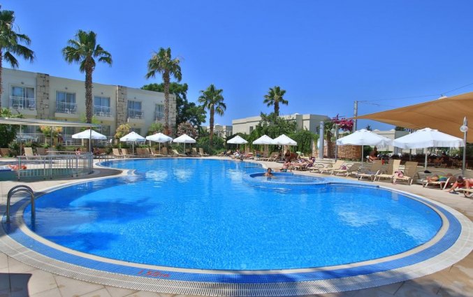 Buitenzwembad van Mandarin Resort Bodrum