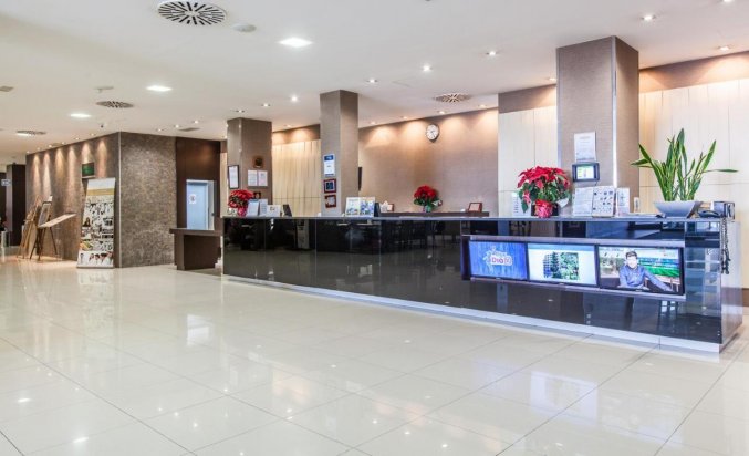Receptie van Gran Cervantes by Blue Sea Costa del Sol
