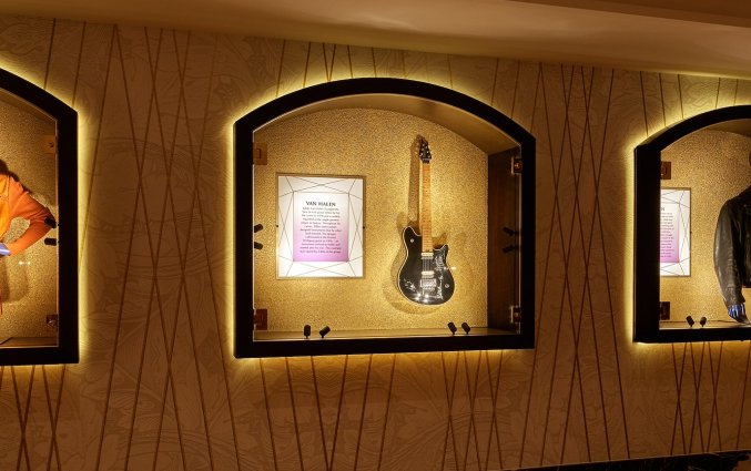 De hal van Hard Rock Hotel Amsterdam