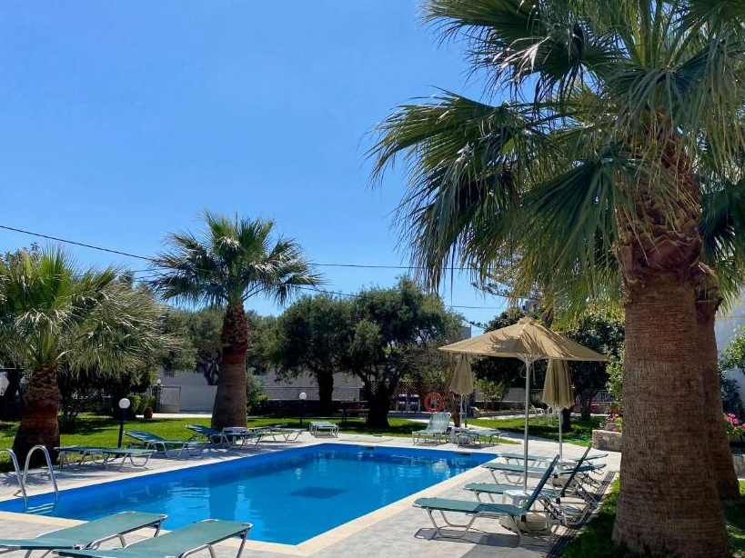 Manolis Apartments
