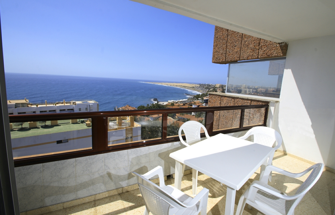 Balkon Corona Roja