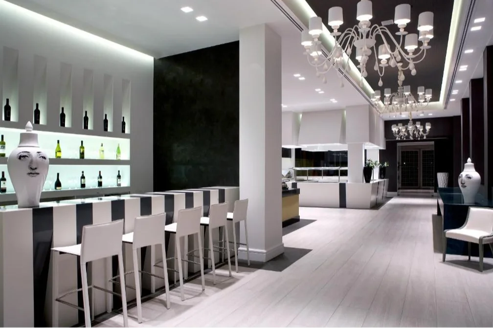 Pelagos Suites Hotel bar