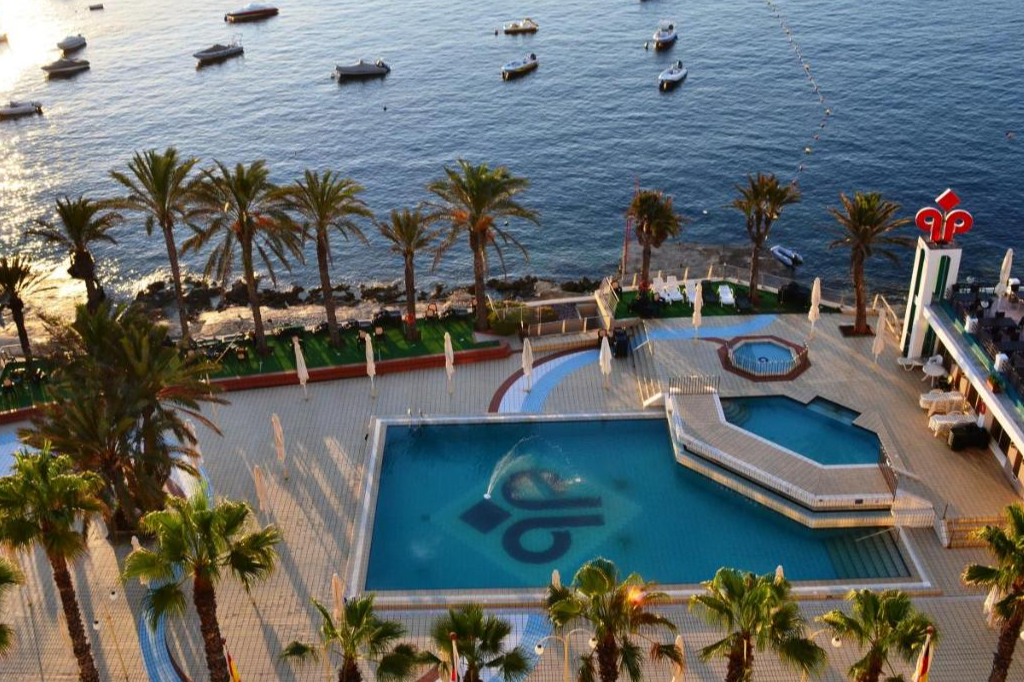 Qawra Palace Malta