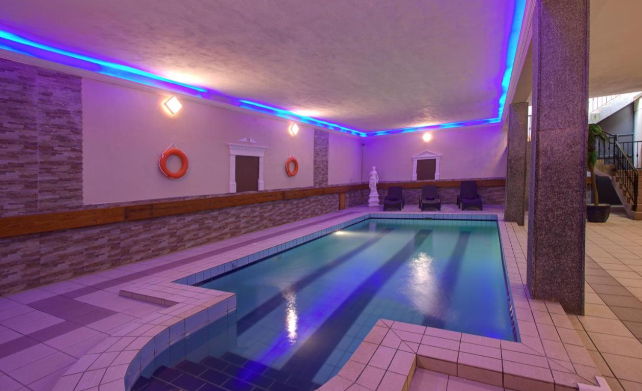 Canifor Hotel