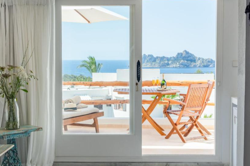 Petunia Ibiza - Adults Only