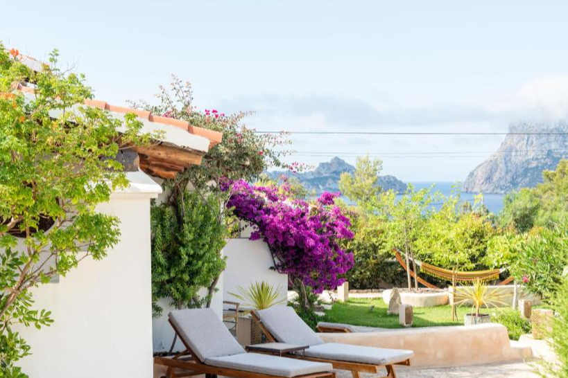 Petunia Ibiza - Adults Only