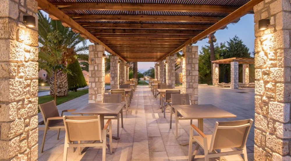 Horizon Beach Resort terras 