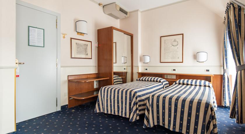 Hotel Flora