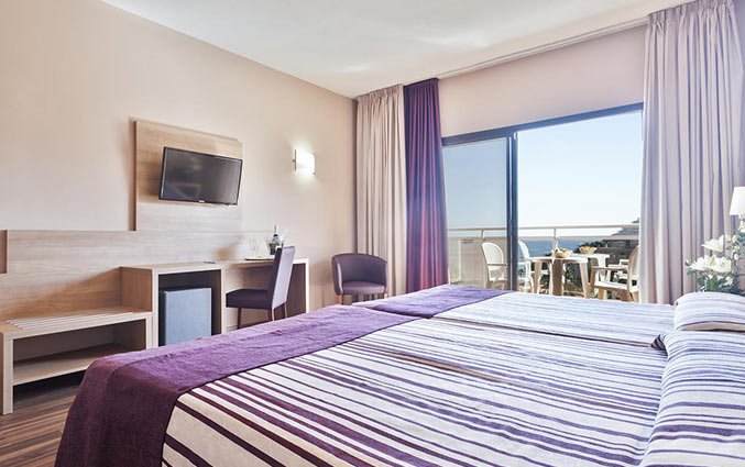 Hotel Triton