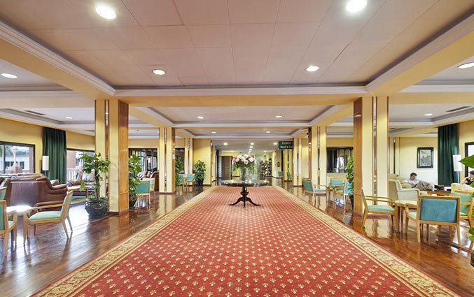 Hotel Triton