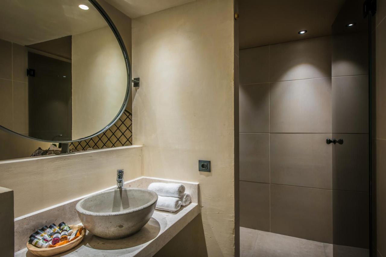 Petousis Hotel and Suites
