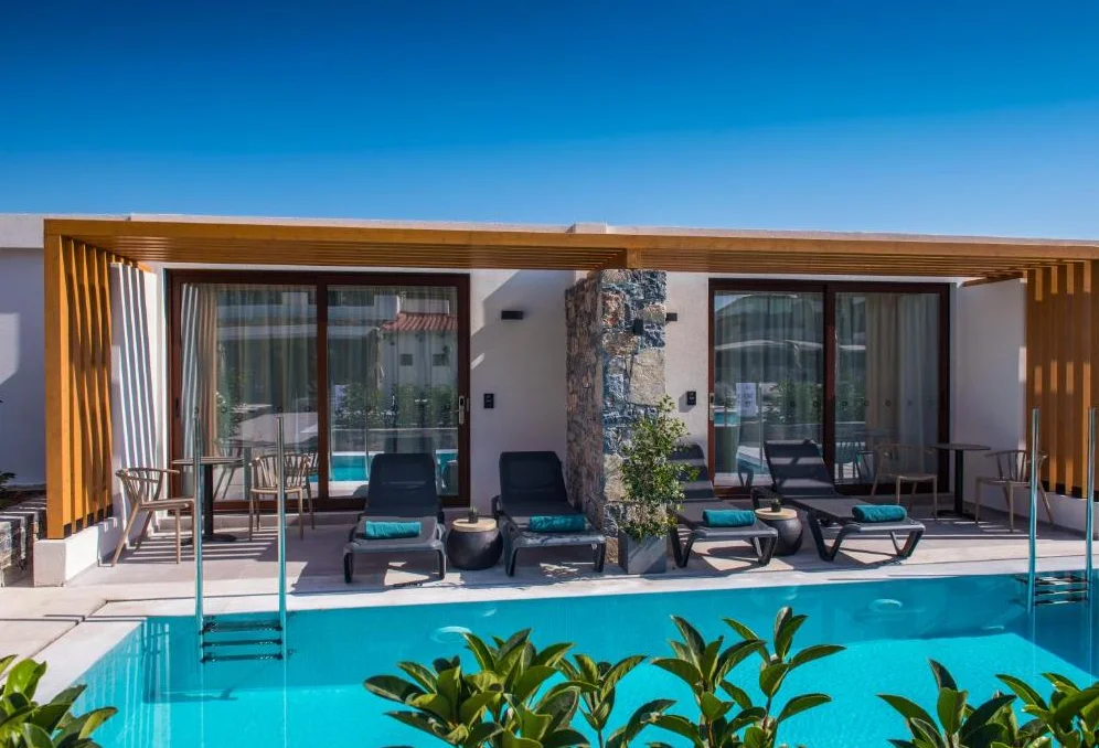 Petousis Hotel and Suites accommodaties