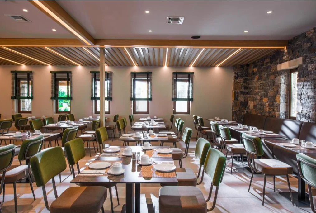 Petousis Hotel and Suites restaurant 