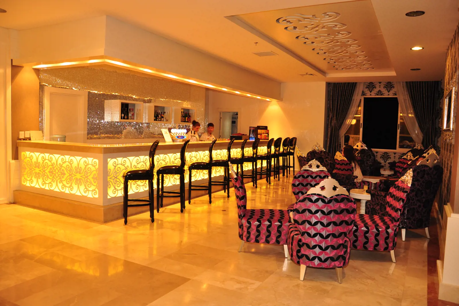 Serenis Hotel