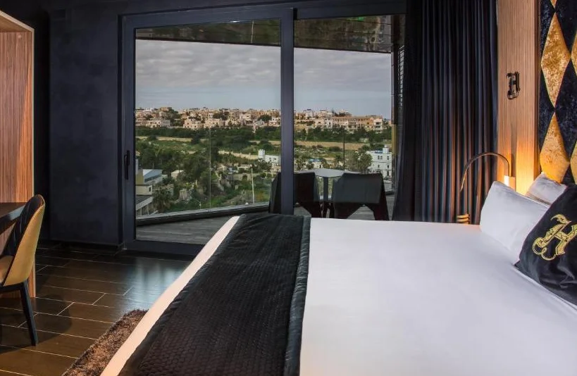 H Hotel