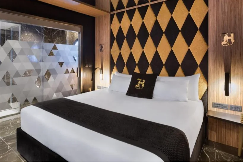 H Hotel
