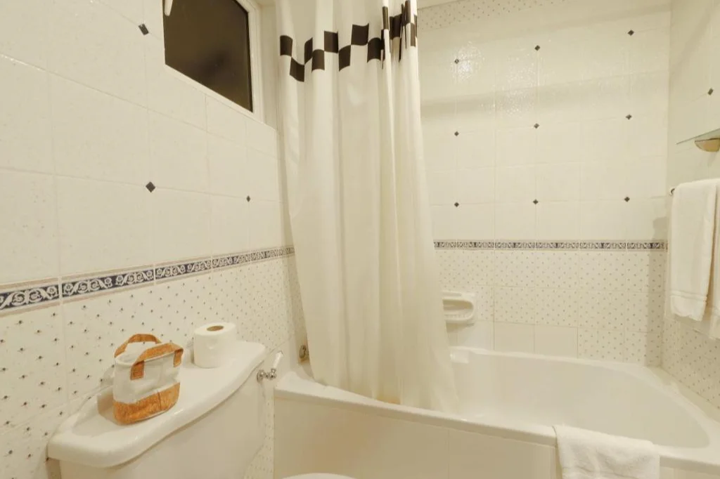 Castille Hotel