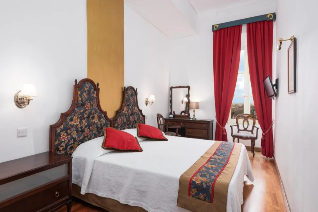 Castille Hotel