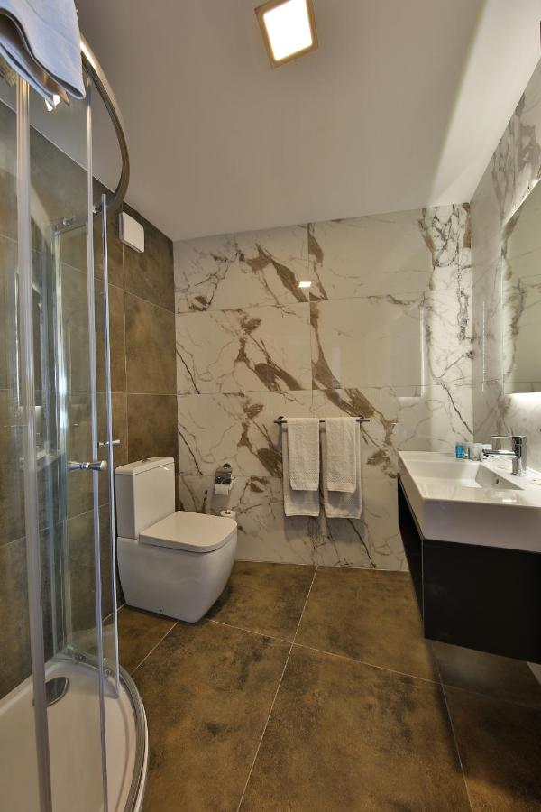 Ivy Hotel