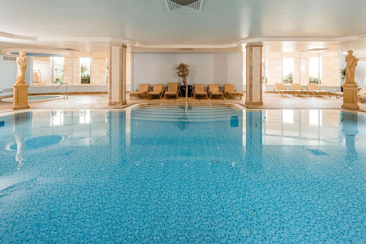 Radisson Blu Golden Sands Resort