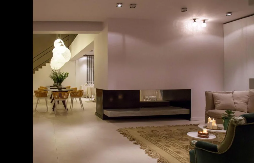 Tale Suite lounge