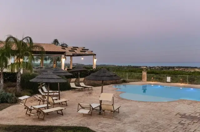 Agriturismo Alle Riserve Cavagrande zwembad