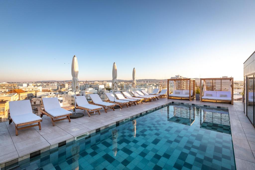 Pure Formosa Concept Hotel - dakterras met uitzicht over de stad