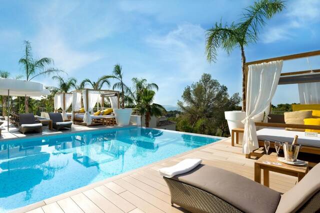 Portals Hills Boutique Hotel - infinitypool met zeezicht