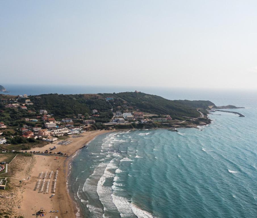 Sunsea Wellness Resort - uitzicht over de baai van San Stefanos