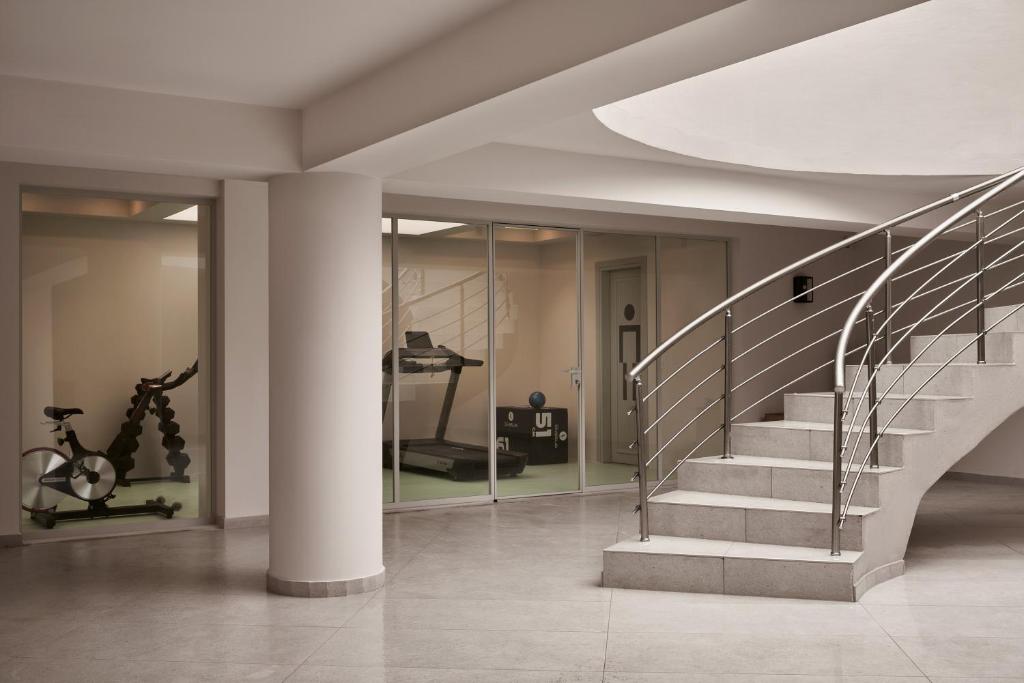 Lena Mare Boutique Hotel - lobby met trap
