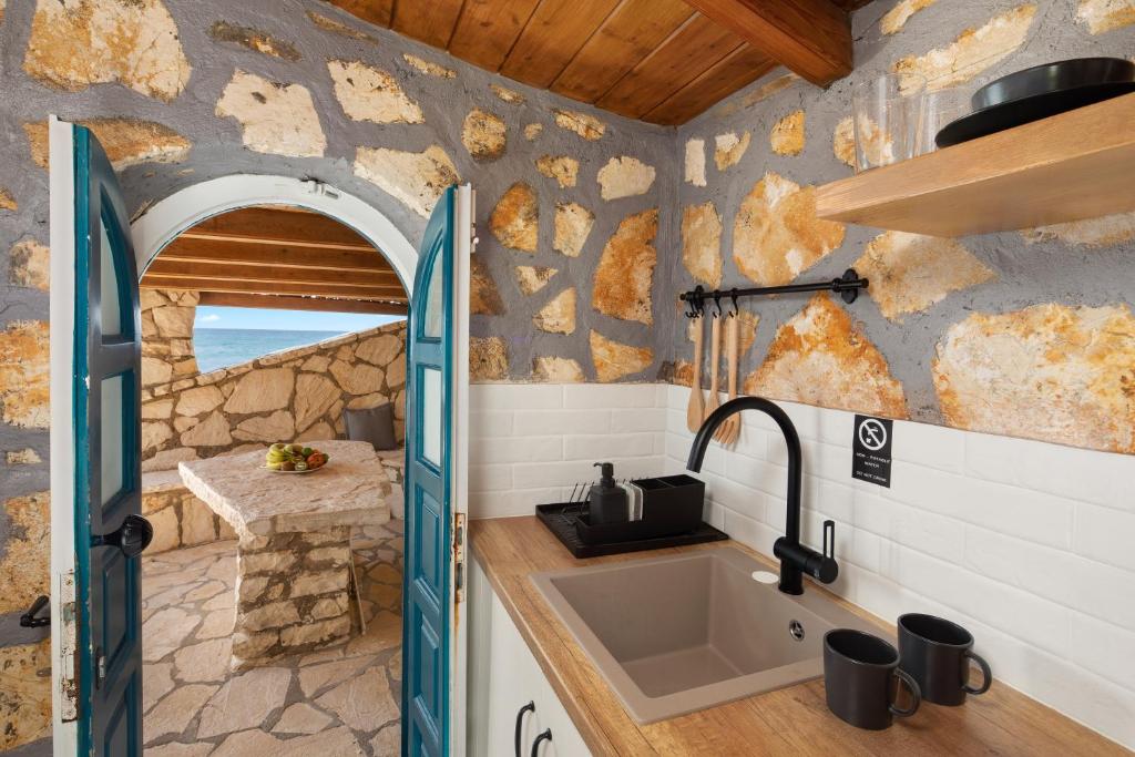 Kyma Suites - kitchenette