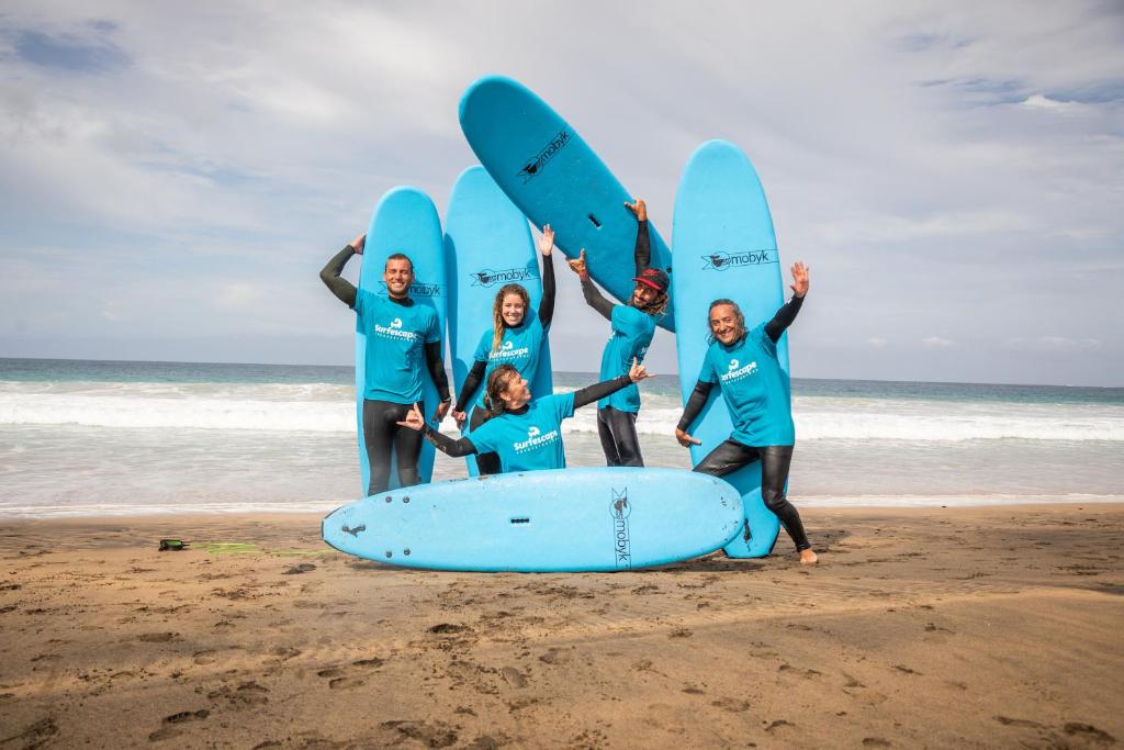 El Patio de Lajares - surfgroep op het strand