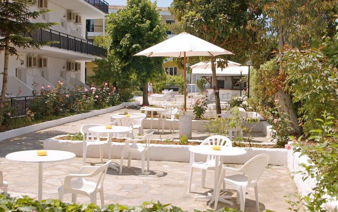 Buitenzwembad van Hotel Popi Star op Corfu