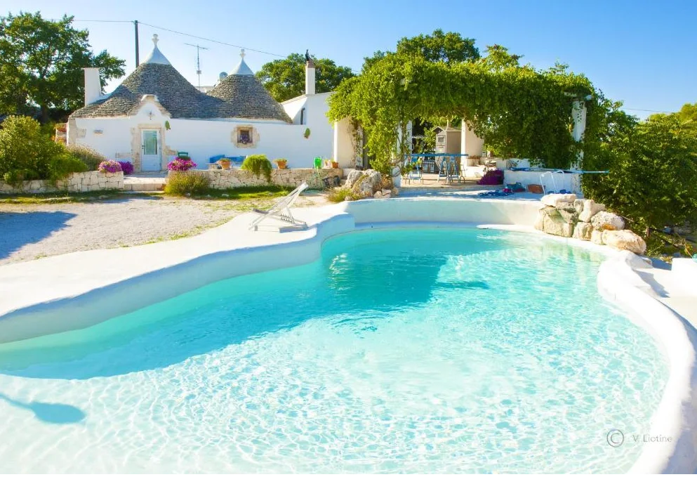 Bed and Breakfast Trulli Terra Magica zwembad